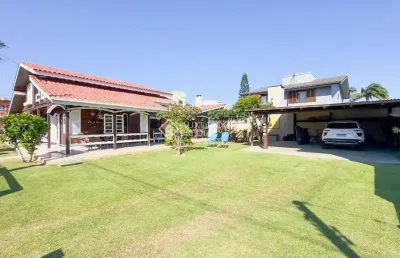 Casa com 3 quartos à venda na álvaro ernesto dos santos, 253, centro, garopaba, 250 m2 por r$ 2.300.000