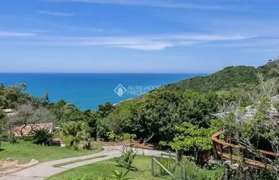 Casa com 3 quartos à venda na alto do morro, 137, praia da ferrugem, garopaba, 209 m2 por r$ 2.400.000