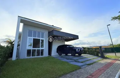 Casa em condomínio fechado com 3 quartos à venda na condominio rosa internacional, 22, grama, garopaba, 205 m2 por r$ 2.350.000