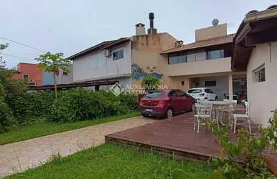 Casa com 7 quartos à venda na manoel nestor luiz, 28, centro, garopaba, 366 m2 por r$ 2.200.000