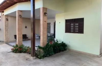 Vendo casa em condomínio fechado com 140 metros quadrados com 4 quartos