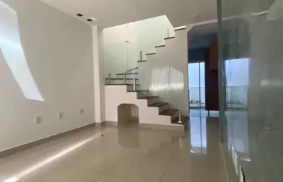 Vendo casa em condomínio fechado com 3 quartos com 77 metros quadrados