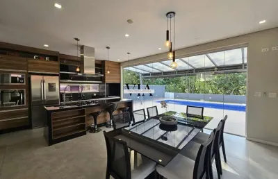 Linda casa no condomínio reserva santa anna com 03 suítes