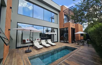 Casa de luxo em terreno nobre e esquina - residencial 9