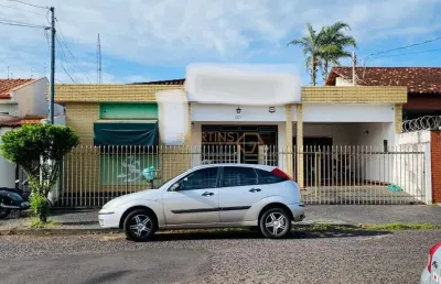 Casa com 3 quartos à venda no Centro, Araguari 