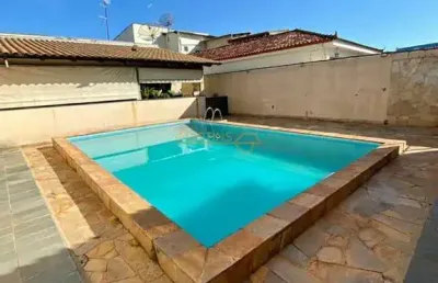 Casa com 7 quartos à venda no Jardim Milenium, Araguari 