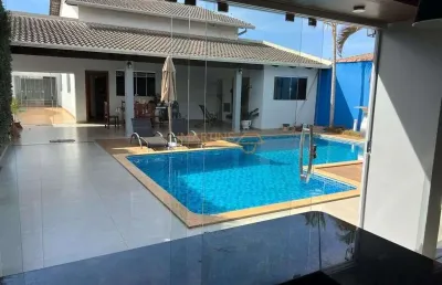 Casa com 3 quartos à venda no Jóquei Clube, Araguari 