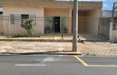 Casa com 3 quartos à venda no Rosário, Araguari 