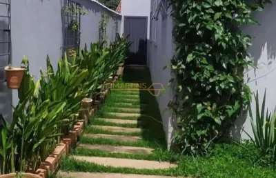 Casa com 3 quartos à venda na 1, 1, Aeroporto, Araguari