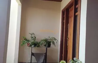 Casa com 3 quartos à venda na 1, 1, Industrial, Araguari