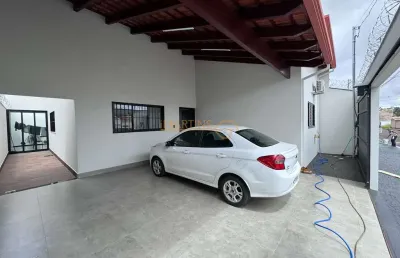 Casa com 3 quartos à venda na 1, Bosque, Araguari