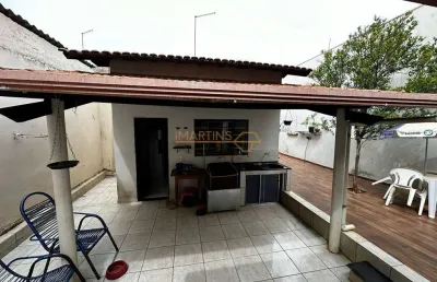 Casa com 3 quartos à venda no Centro, Araguari 
