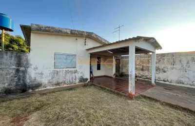 Casa com 3 quartos à venda na 1, Goiás, Araguari