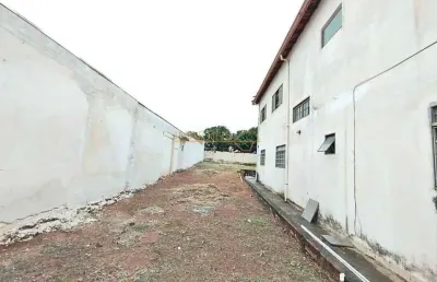 Casa com 3 quartos à venda na Praça Gaioso Neves, Centro, Araguari
