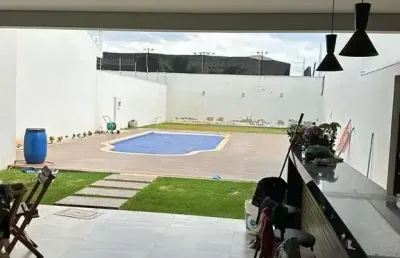 Casa com 3 quartos à venda na 1, 1, Santiago, Araguari