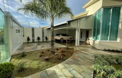 Casa com 4 quartos à venda no Bosque, Araguari 