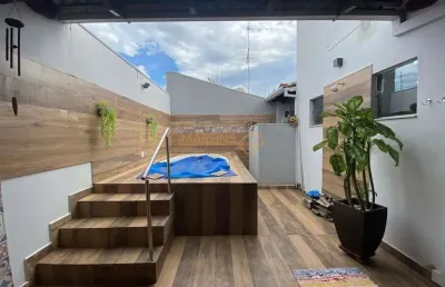 Casa com 3 quartos à venda no Sibipiruna, Araguari 
