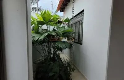 Casa com 3 quartos à venda no Industrial, Araguari 