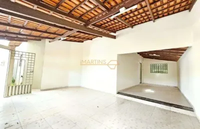 Casa com 4 quartos à venda na 1, Miranda, Araguari