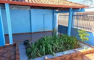 Casa com 3 quartos à venda no Jóquei Clube, Araguari 