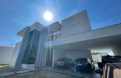 Casa com 5 quartos à venda no Centro, Araguari 