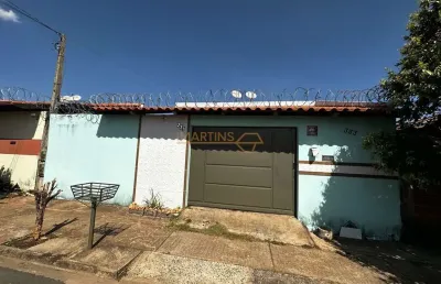 Casa com 2 quartos à venda na Fátima, Araguari 