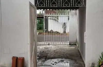 Casa com 6 quartos à venda no Santiago, Araguari 