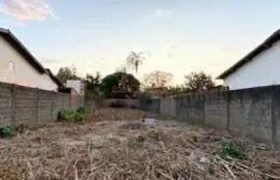 Terreno à venda no bairro independência - araguari/mg