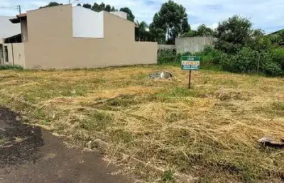 Terreno à venda na Praça Gaioso Neves, Sibipiruna, Araguari