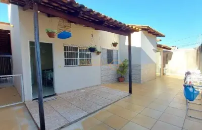 Casa com 2 quartos à venda na 1, Sibipiruna, Araguari
