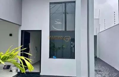 Casa com 3 quartos à venda na Praça Gaioso Neves, Bosque, Araguari