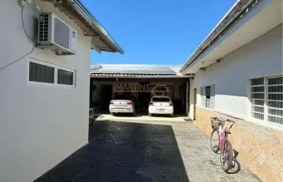 Casa com 7 quartos à venda na Praça Gaioso Neves, Paraíso, Araguari