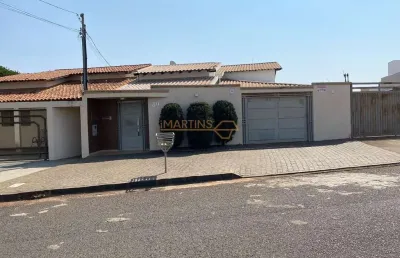 Casa com 3 quartos à venda na Praça Gaioso Neves, Sibipiruna, Araguari