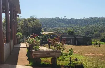 Fazenda à venda na Praça Gaioso Neves, Centro, Araguari
