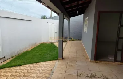 Casa com 3 quartos à venda no Aeroporto, Araguari 