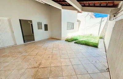 Casa com 3 quartos à venda no Goiás, Araguari 