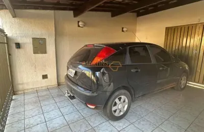 Casa com 3 quartos à venda na Praça Gaioso Neves, Bosque, Araguari