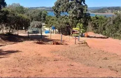 Terreno à venda na Praça Gaioso Neves, Centro, Araguari