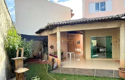 Sobrado à venda no bairro aeroporto sul - araguari/mg