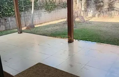Casa com 3 quartos à venda na Rua Antônio Lemos da Silva, Bosque, Araguari