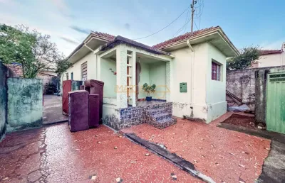 Casa com 3 quartos à venda na Rua Antônio Lemos da Silva, Centro, Araguari