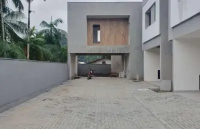 Casa com 3 quartos à venda no glória, joinville , 183 m2 por r$ 1.190.000