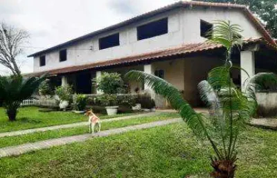 Sítio para venda em cachoeiras de macacu, centro, 5 dormitórios, 2 suítes, 2 banheiros, 2 vagas