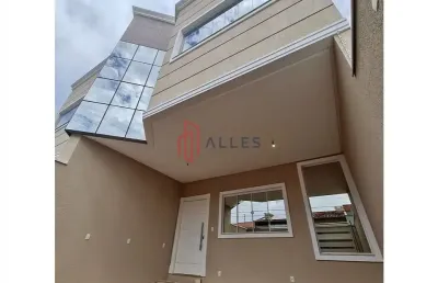 Vende-se lindíssimo sobrado  no centro de balneário cambori/sc