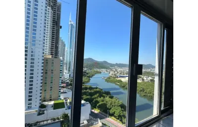 Aluga-se anual apartamento mobilado na barra sul em balneário camboriú/sc