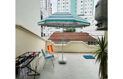 Aluga-se anual apartamento mobilado no centro de balneário camboriú/sc