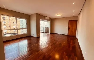 No boqueirão um lindo apartamento em andar alto com 3 suites.
