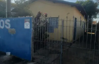 Casa com 3 quartos à venda na Vila Paulista, Pirassununga 