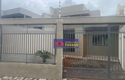 Excelente casa nova, 3 quartos sendo 1 suíte, mais área gourmet com churrasquira e balcões em granito.