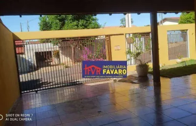 Casa jd. ilha do mél: três quartos, sala cozinha, àrea de serviço coberta, wc social, garagem e jardim. mais área gourmet nos fundos, com um quarto, w